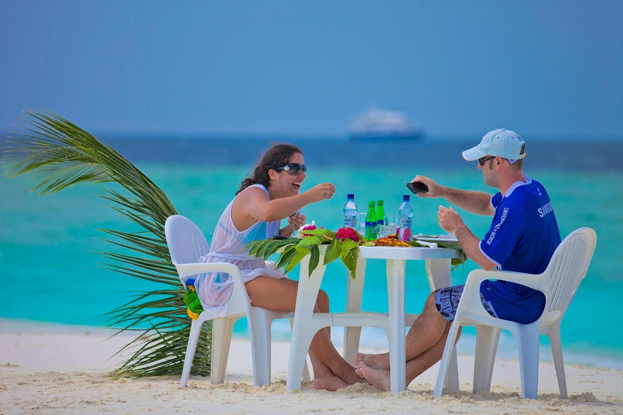 Kaani Beach Hotel Maafushi Zewnętrze zdjęcie